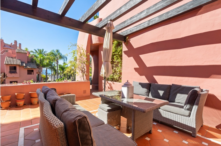 Piso de 3 Dormitorios en venta en Estepona