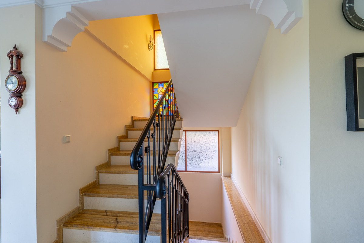 Casa de 8 Dormitorios y 9 Baños en venta en Benahavís