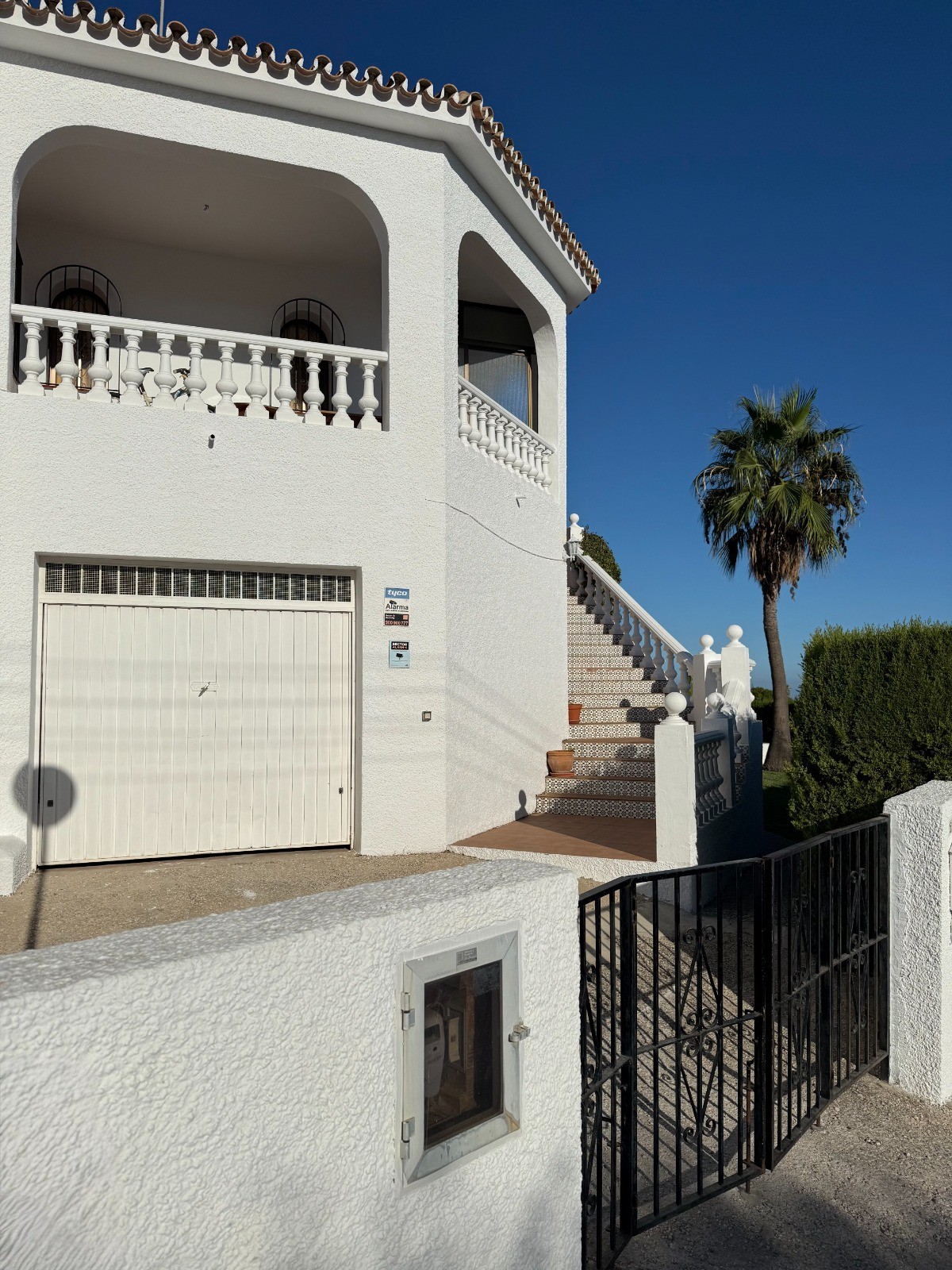 Casa de 4 Dormitorios y 2 Baños en venta en Benalmádena Costa