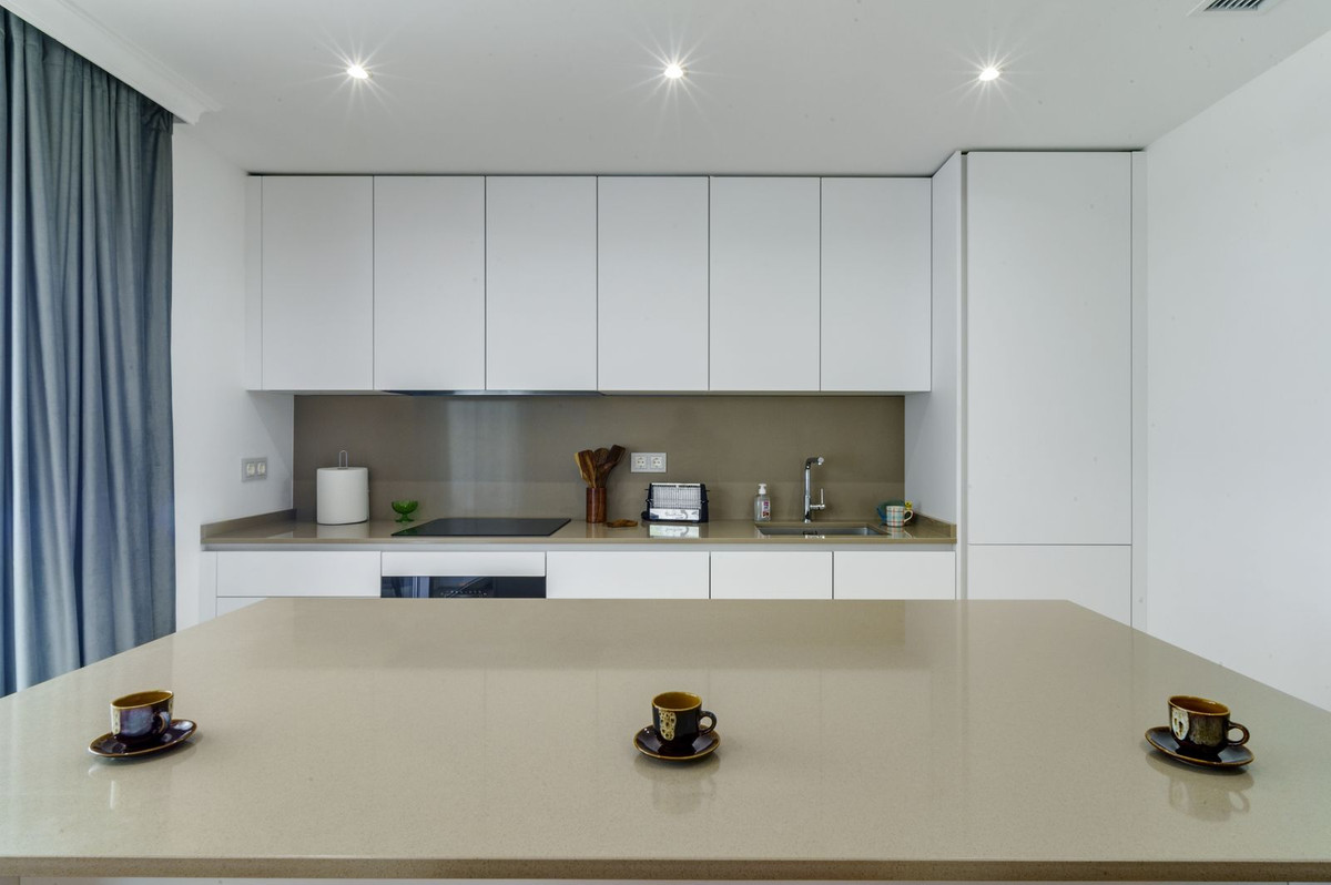 Piso de 3 Dormitorios y 3 Baños en venta en Estepona