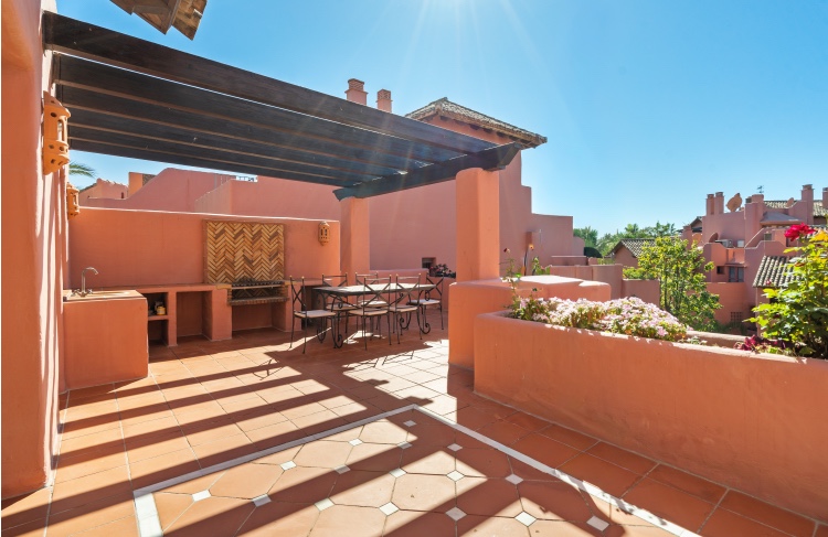 Piso de 3 Dormitorios en venta en Estepona