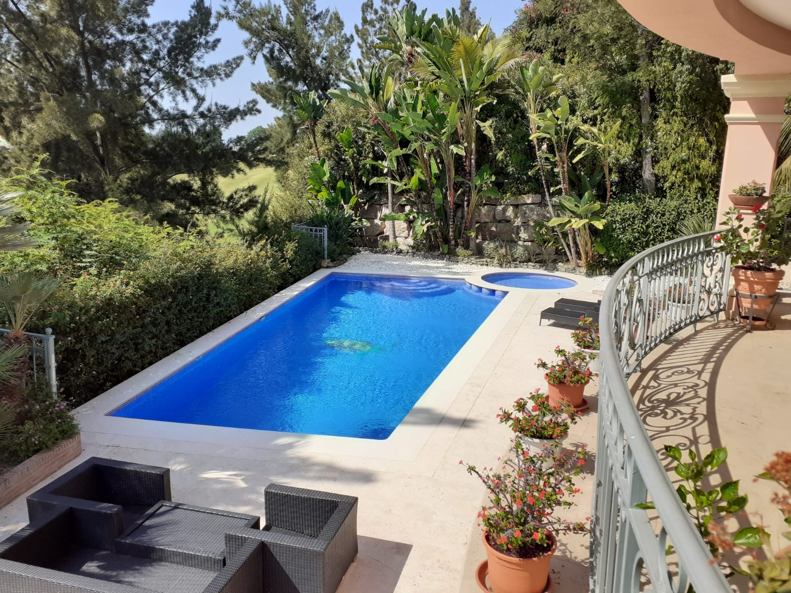 Casa de 4 Dormitorios y 4 Baños en venta en Estepona