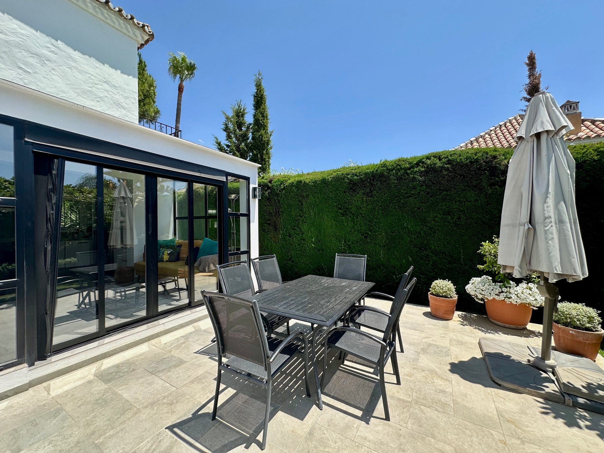 Casa de 5 Dormitorios en venta en Nueva Andalucía, Marbella