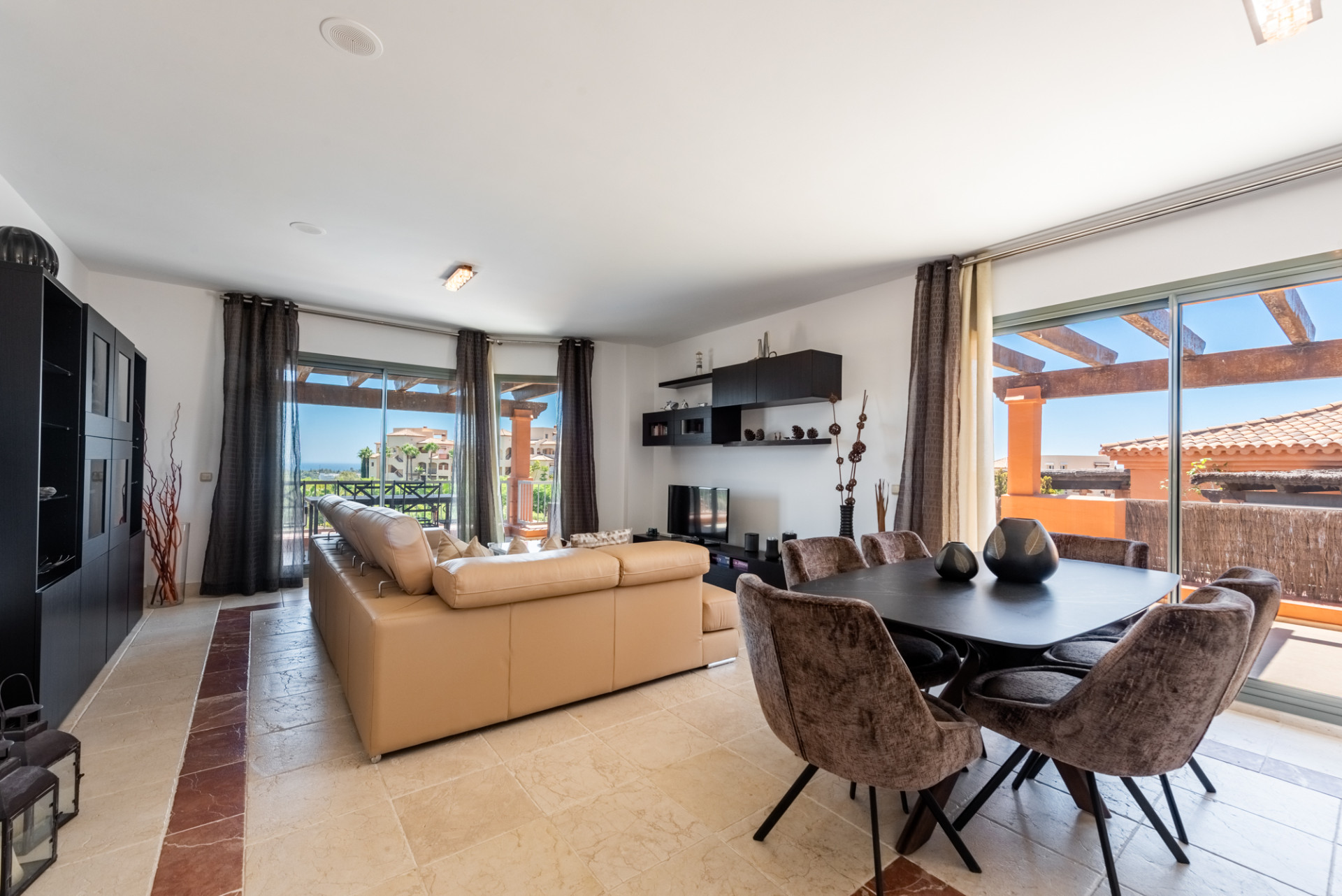 Ático de 3 Dormitorios en venta en Estepona