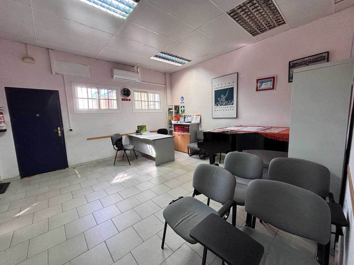 Piso de 3 Dormitorios y 1 Baño en venta en Málaga