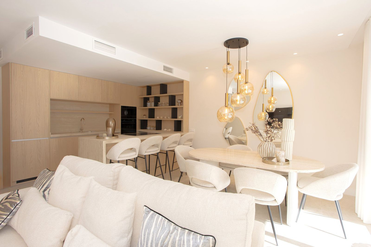 Ático de 4 Dormitorios en venta en Nueva Andalucía, Marbella