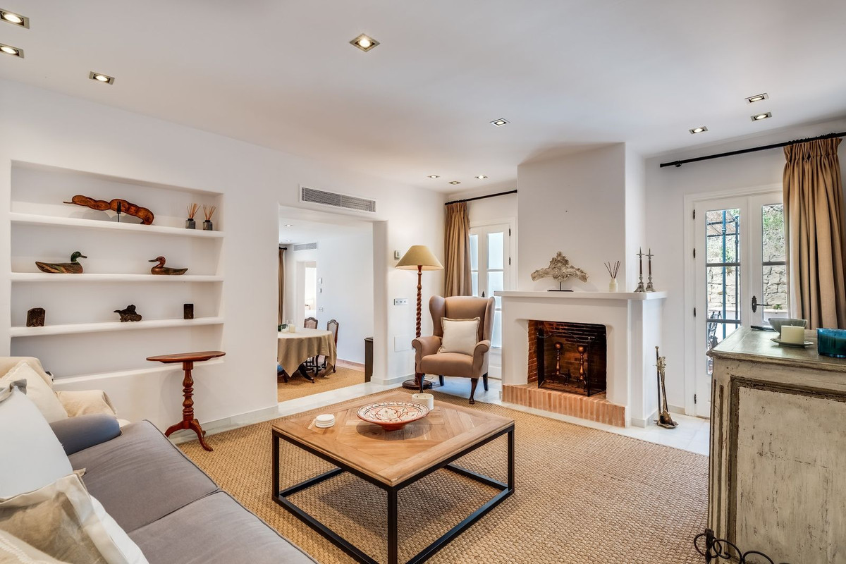 Piso de 2 Dormitorios y 2 Baños en venta en La Zagaleta, Benahavís