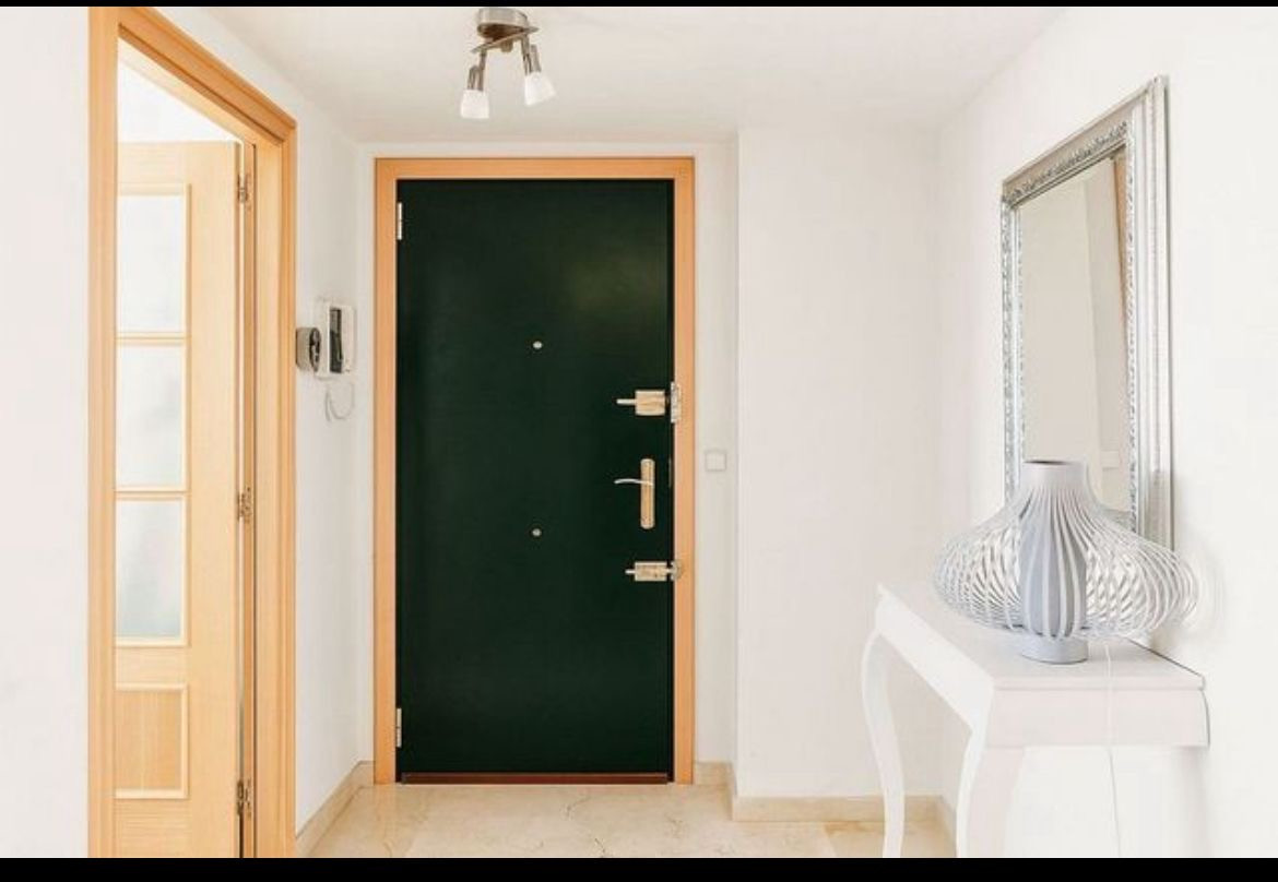 Piso de 2 Dormitorios en venta en Guadalmina Baja, San Pedro de Alcántara
