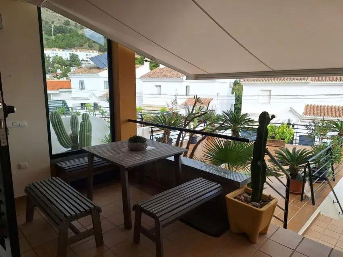 Casa Adosada de 3 Dormitorios en venta en Benalmádena