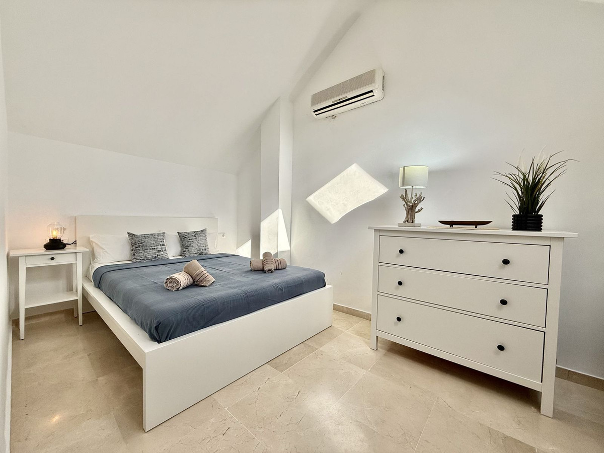 3 спални, 2 бани - Редова къща за продажба в Nueva Andalucia, Marbella