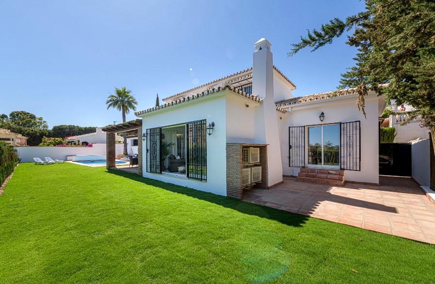 Casa de 4 Dormitorios en venta en Mijas Pueblo