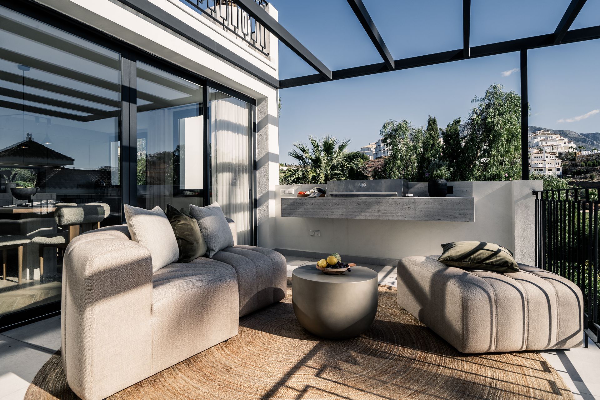 Casa de 5 Dormitorios y 6 Baños en venta en Nueva Andalucía, Marbella