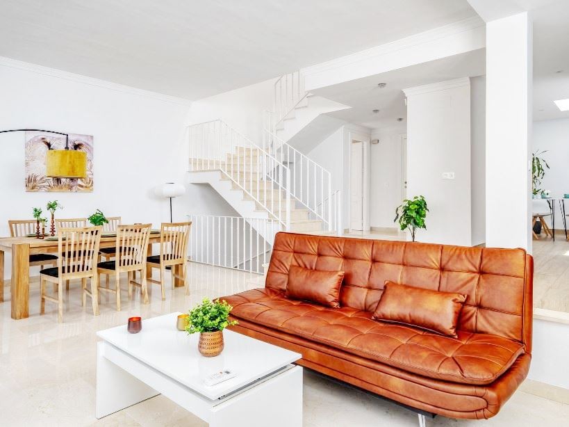 Casa Adosada de 3 Dormitorios y 2 Baños en venta en Marbella Centro