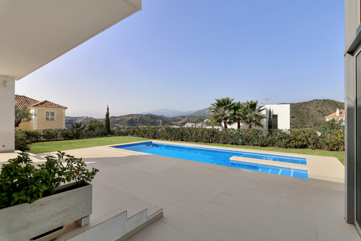 Casa de 4 Dormitorios y 4 Baños en venta en Benahavís