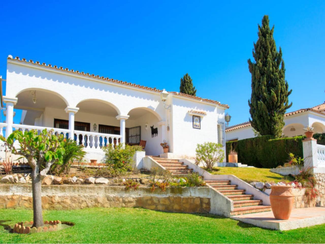 Casa Adosada de 4 Dormitorios y 2 Baños en venta en Rincón de la Victoria