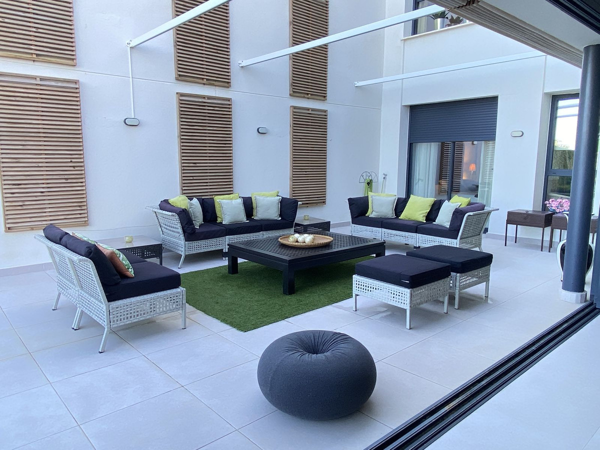 Casa Adosada de 3 Dormitorios y 3 Baños en venta en Casares