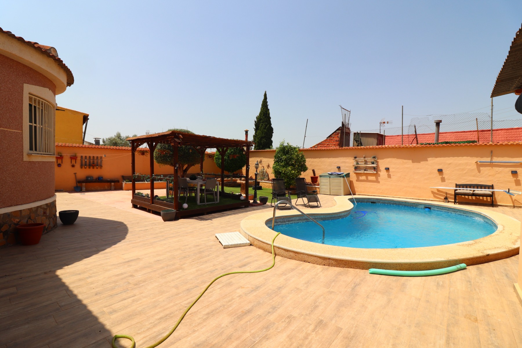 Casa de 4 Dormitorios y 2 Baños en venta en Benijófar