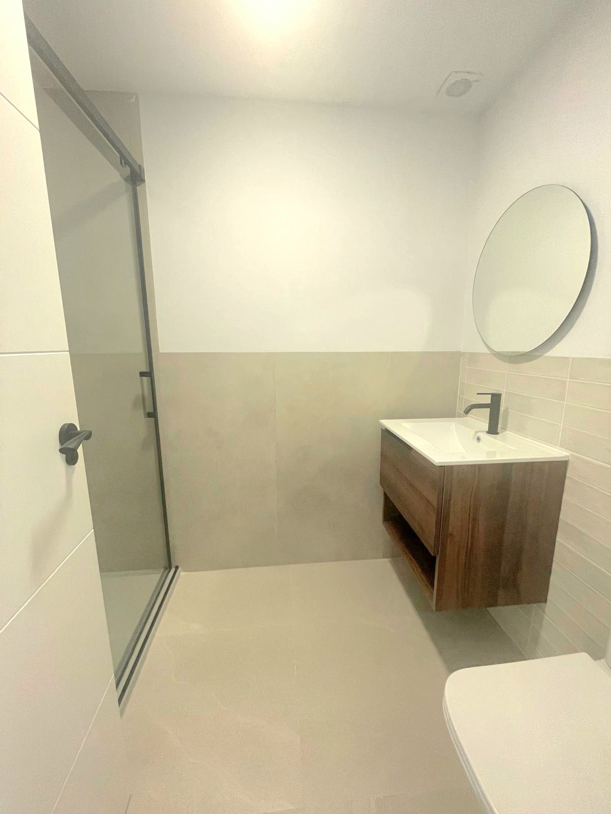 Piso de 4 Dormitorios en venta en Arroyo de la Miel, Benalmádena