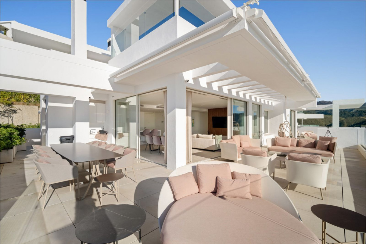 Ático de 3 Dormitorios y 4 Baños en venta en Marbella