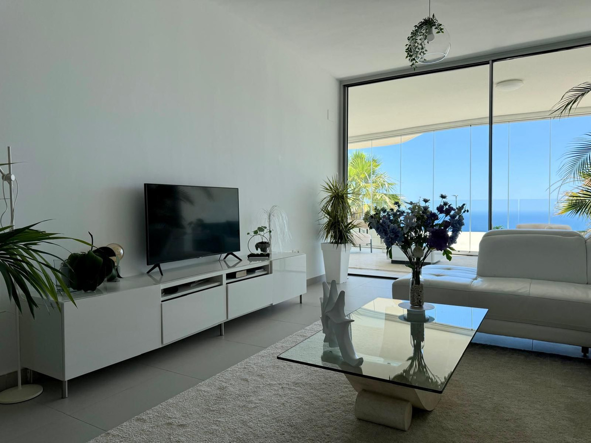 Piso de 2 Dormitorios y 2 Baños en venta en Benalmádena