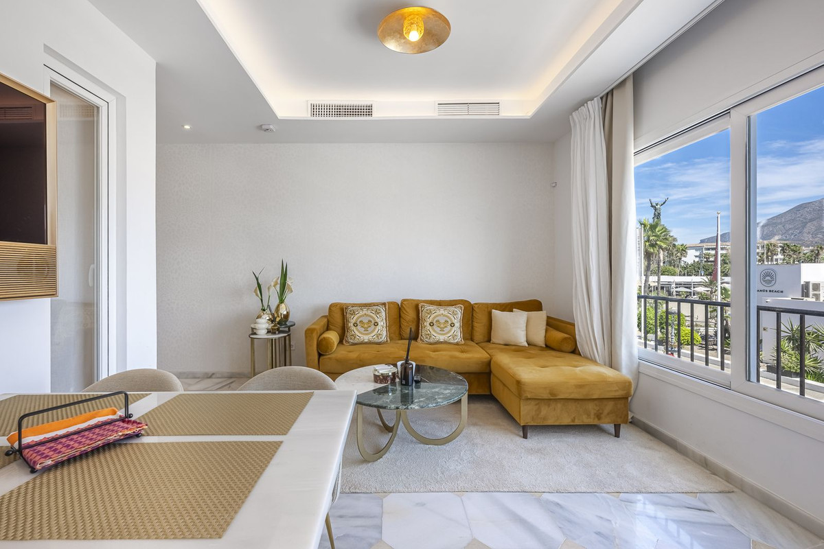 Piso de 2 Dormitorios en venta en Puerto Banús