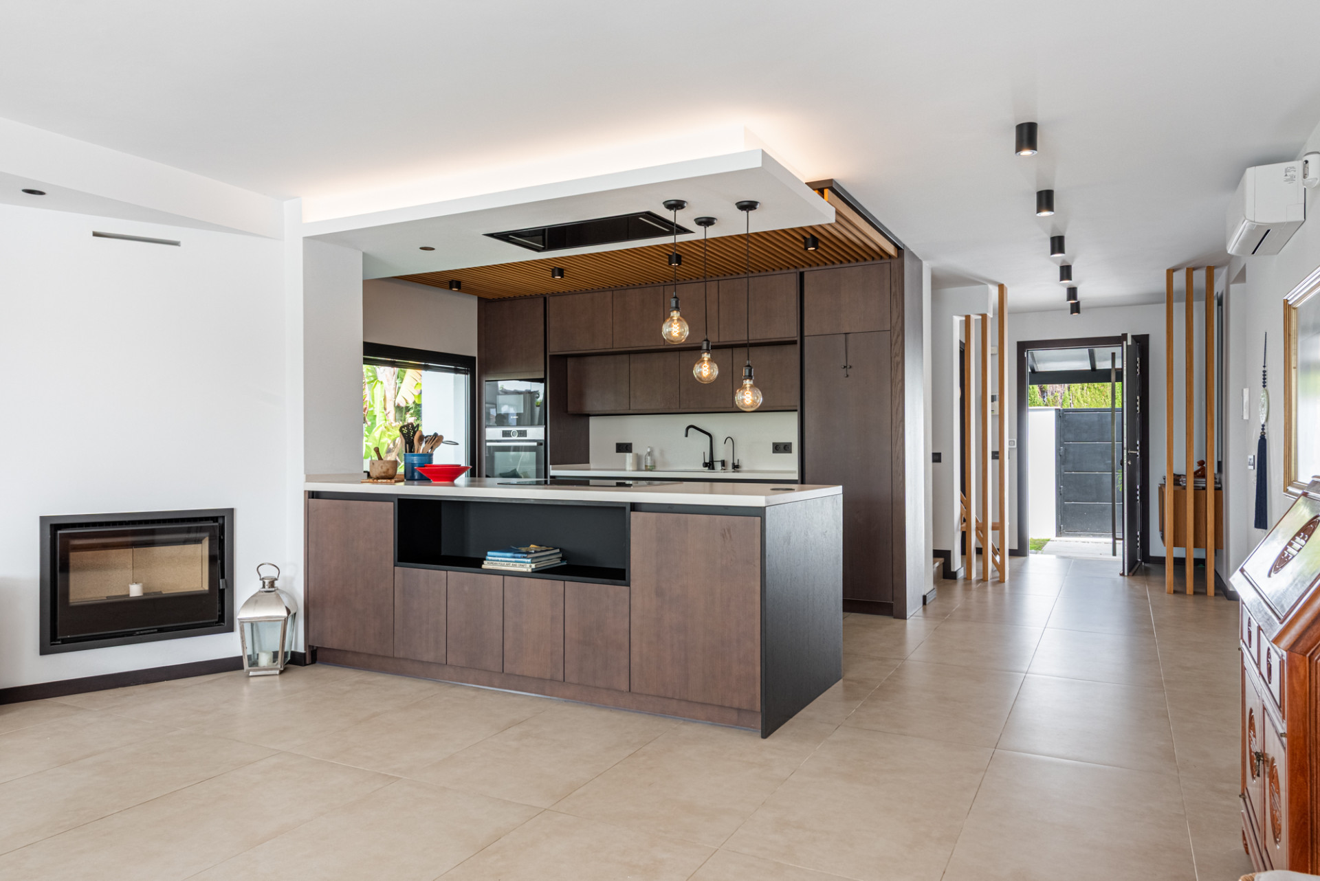 Casa de 4 Dormitorios y 2 Baños en venta en Elviria, Marbella