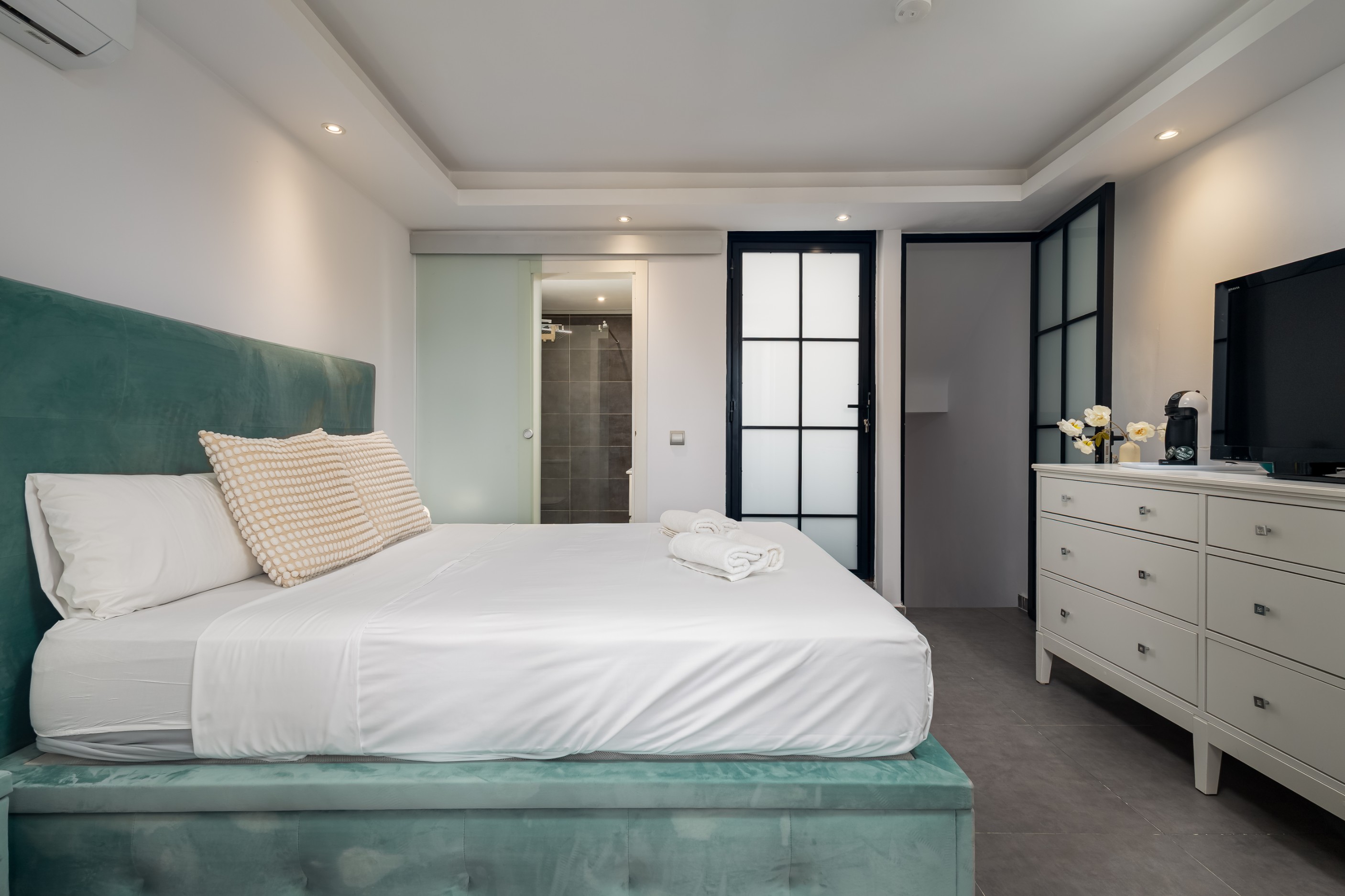 1 Bed, 1 Bath - Apartment Holiday Rental in Marbella