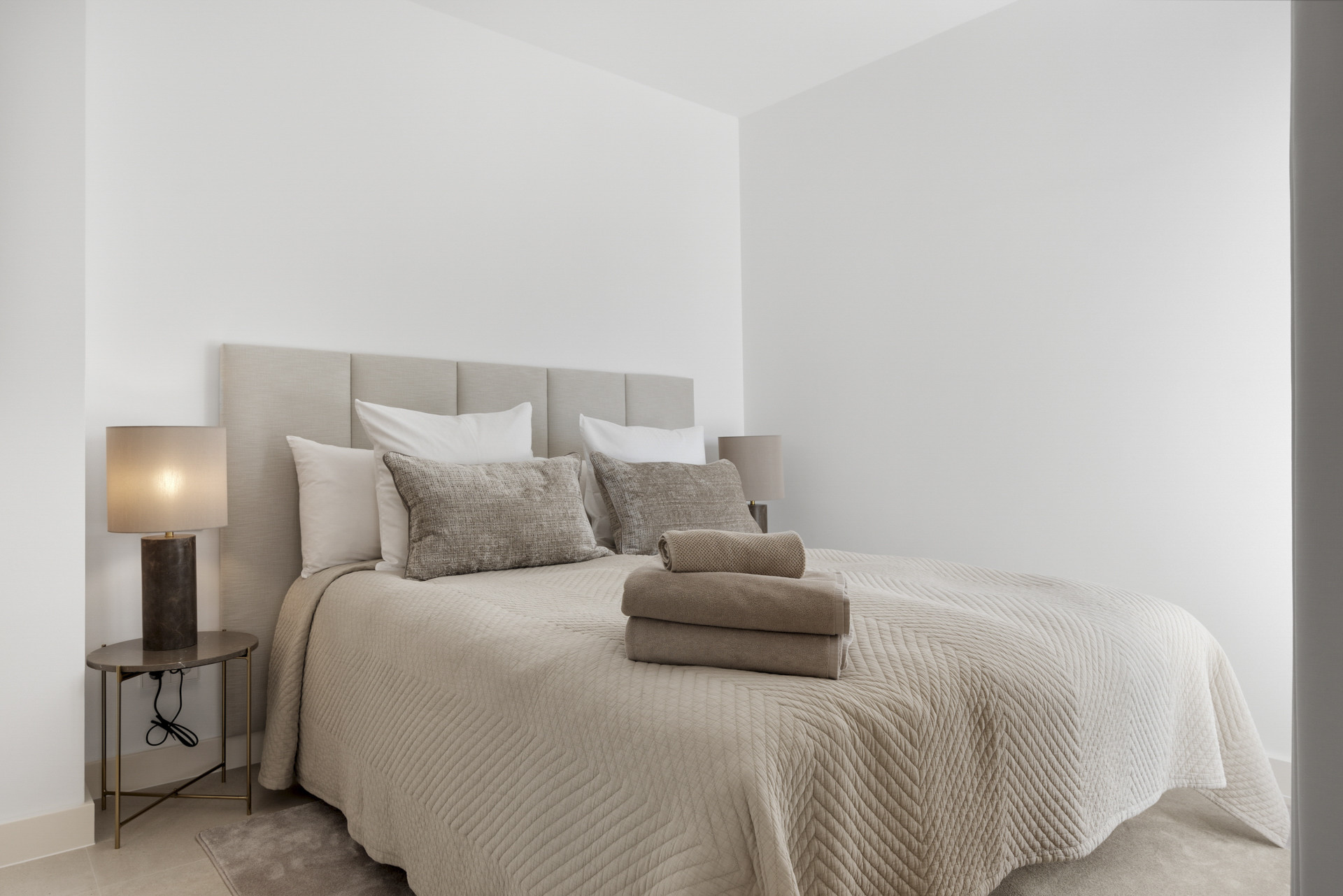 Casa de 5 Dormitorios y 5 Baños en venta en El Rosario, Marbella