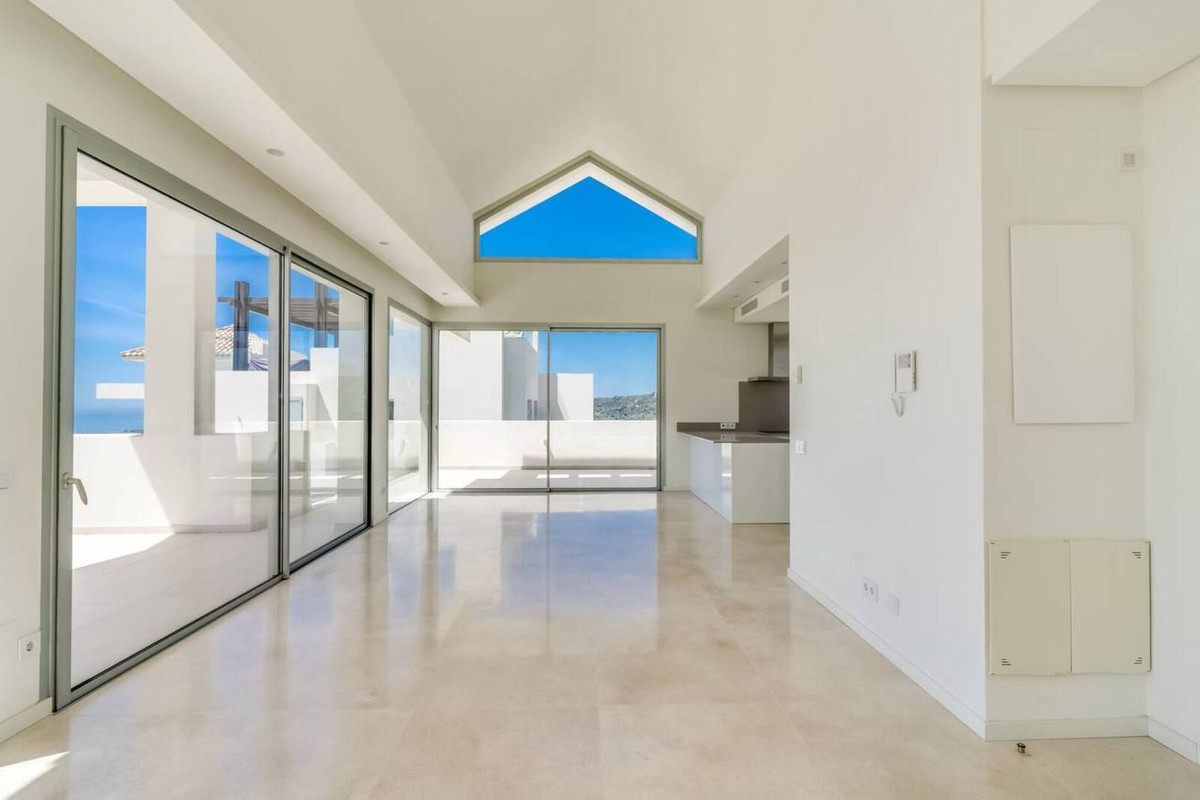 Ático de 4 Dormitorios en venta en Benahavís