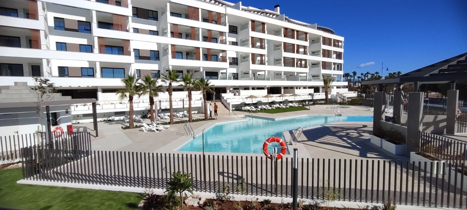 Piso de 3 Dormitorios y 2 Baños en venta en Los Álamos, Torremolinos