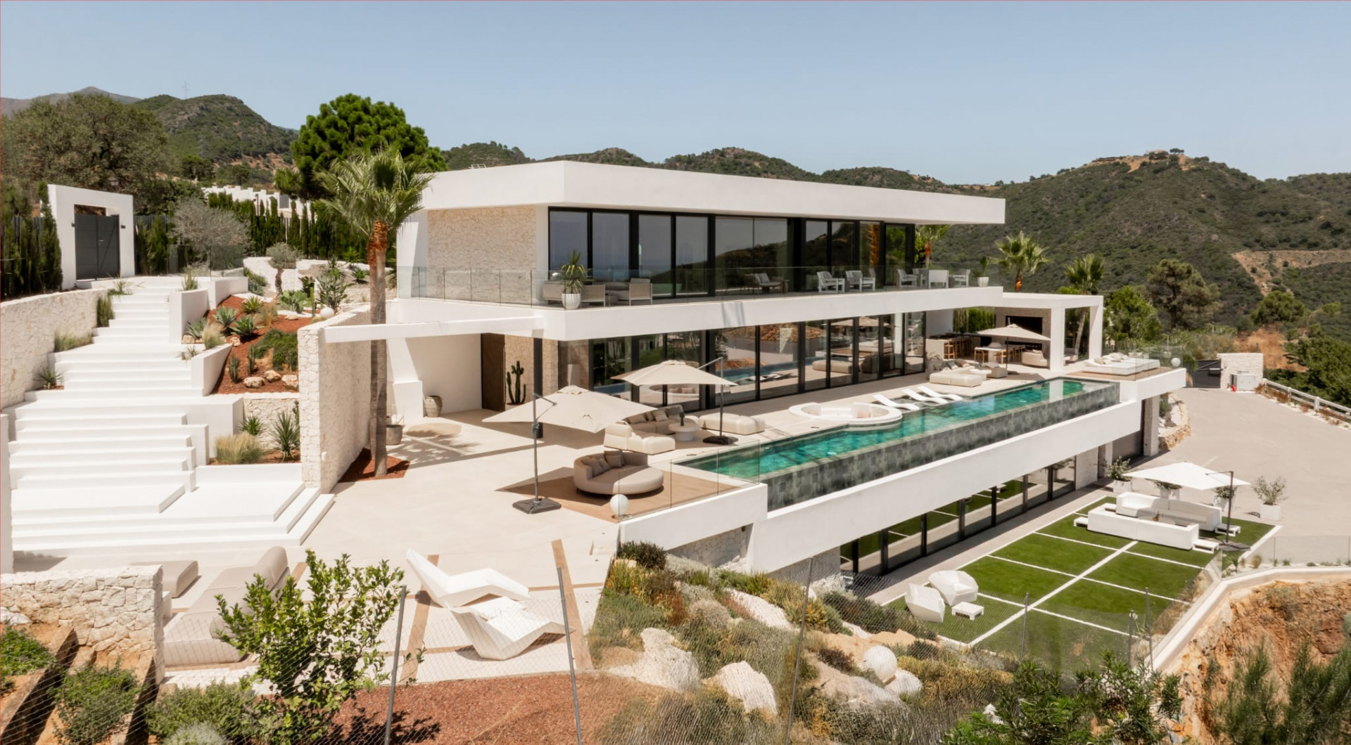 Casa de 4 Dormitorios y 5 Baños en venta en Monte Mayor, Benahavís