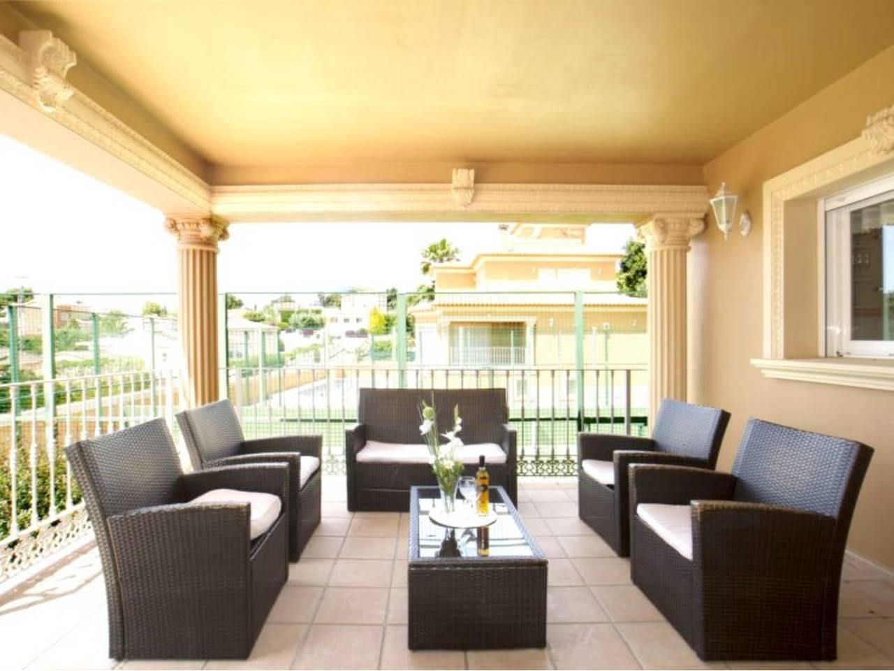 Casa Adosada de 8 Dormitorios y 6 Baños en venta en Calp