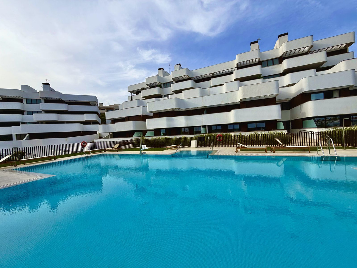 Piso de 2 Dormitorios en venta en Estepona