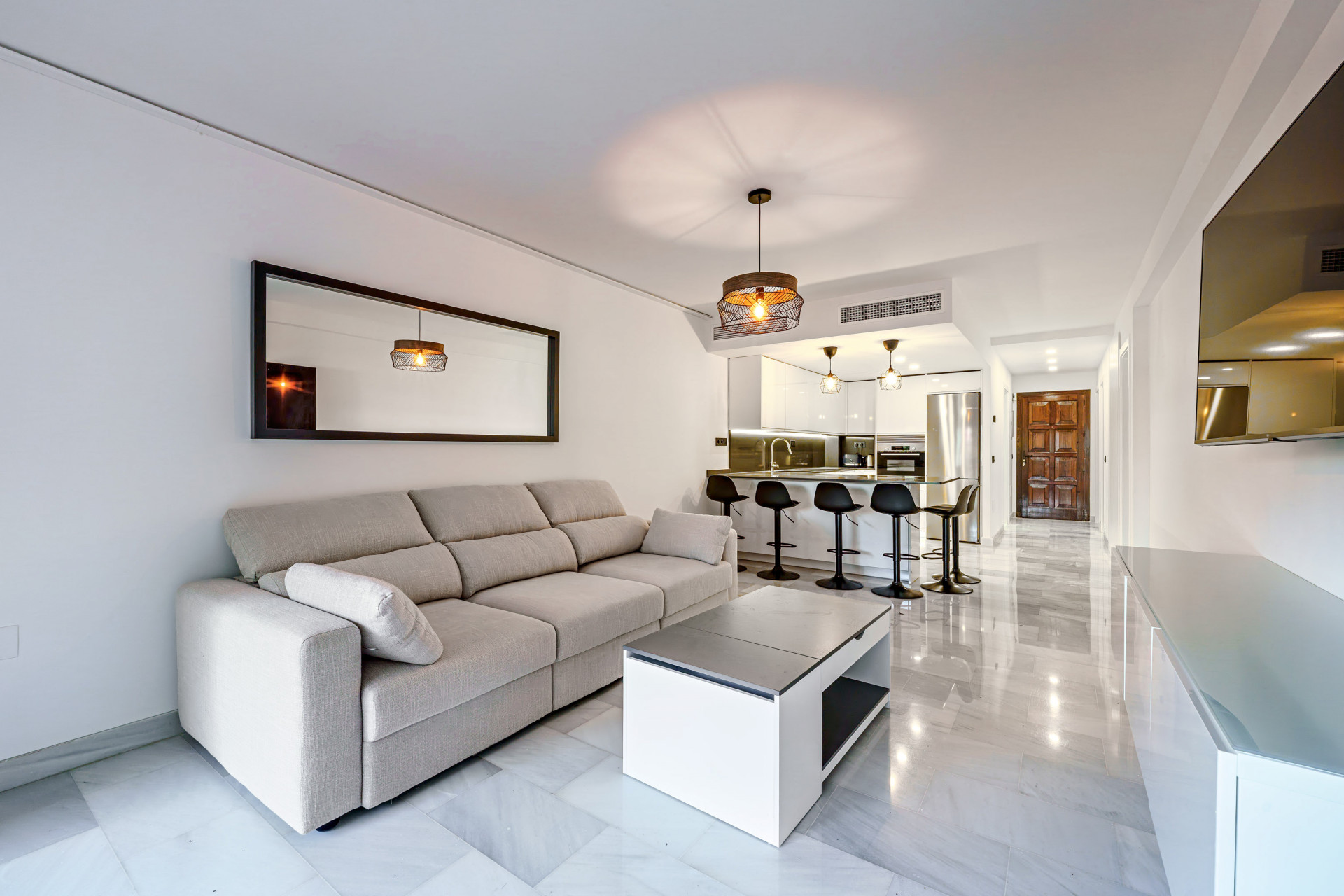 Piso de 3 Dormitorios y 2 Baños en venta en Sierra Blanca, Marbella