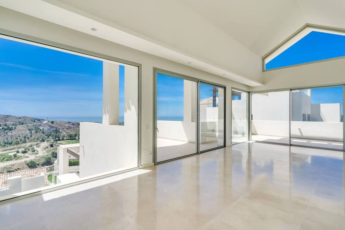 Ático de 4 Dormitorios en venta en Benahavís