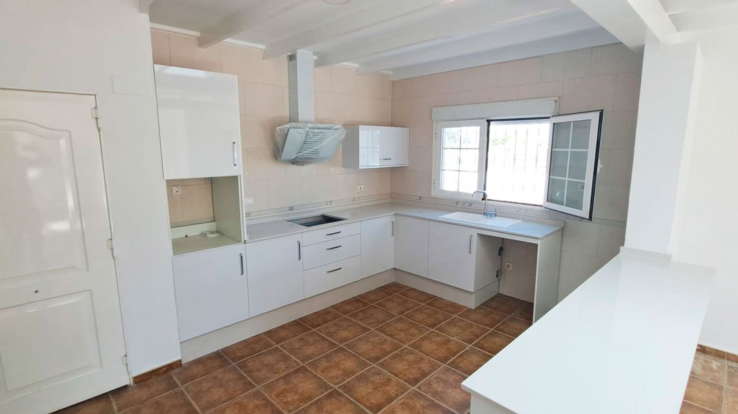 Finca de 3 Dormitorios y 2 Baños en venta en Catral