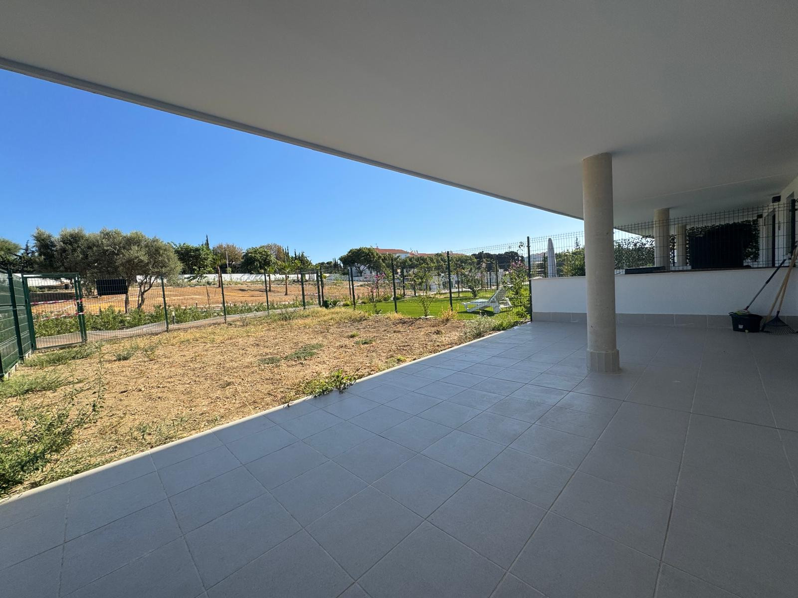 Piso de 2 Dormitorios y 2 Baños en venta en Estepona