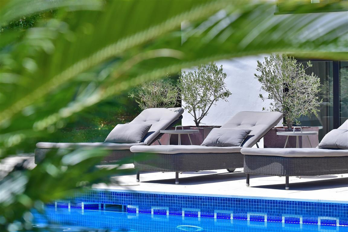 Casa de 5 Dormitorios en venta en Nueva Andalucía, Marbella