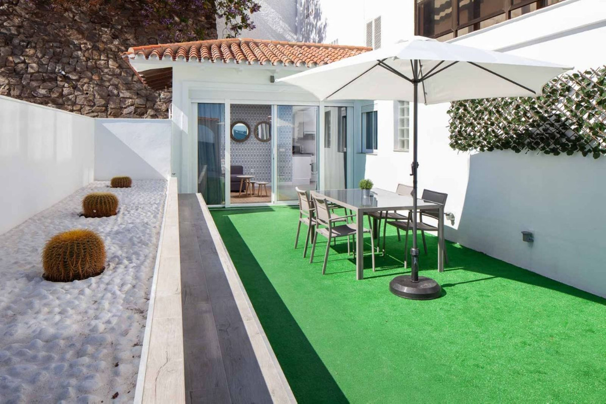 Piso de 7 Dormitorios y 4 Baños en venta en Benalmádena