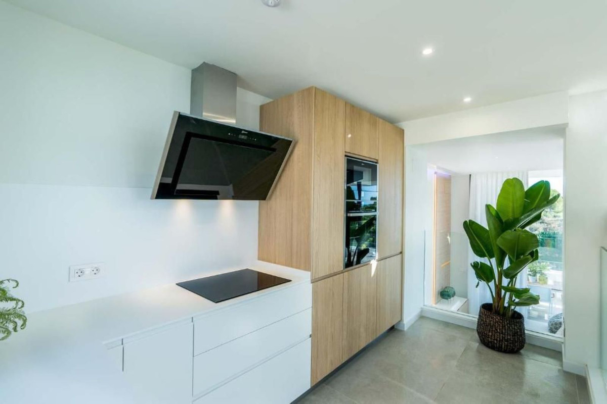 Casa de 3 Dormitorios y 2 Baños en venta en Cabopino, Marbella