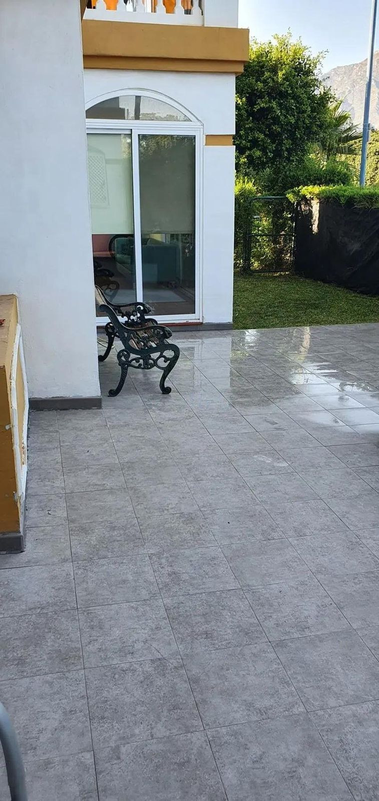 Piso de 3 Dormitorios y 2 Baños en venta en Puerto Banús, Marbella