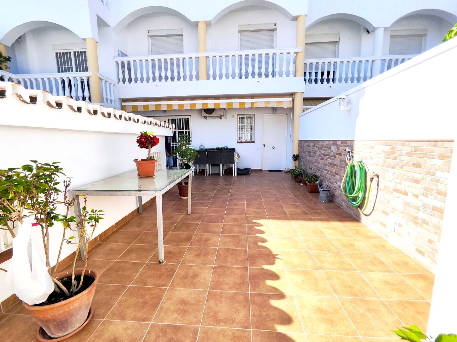 3 спални, 2 бани - Редова къща за продажба в Arroyo de la Miel, Benalmadena