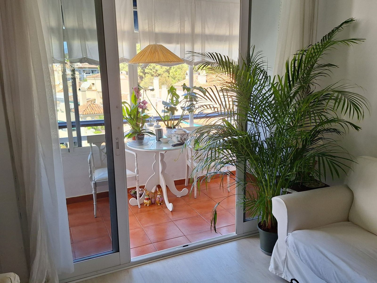 Piso de 3 Dormitorios y 2 Baños en venta en Marbella