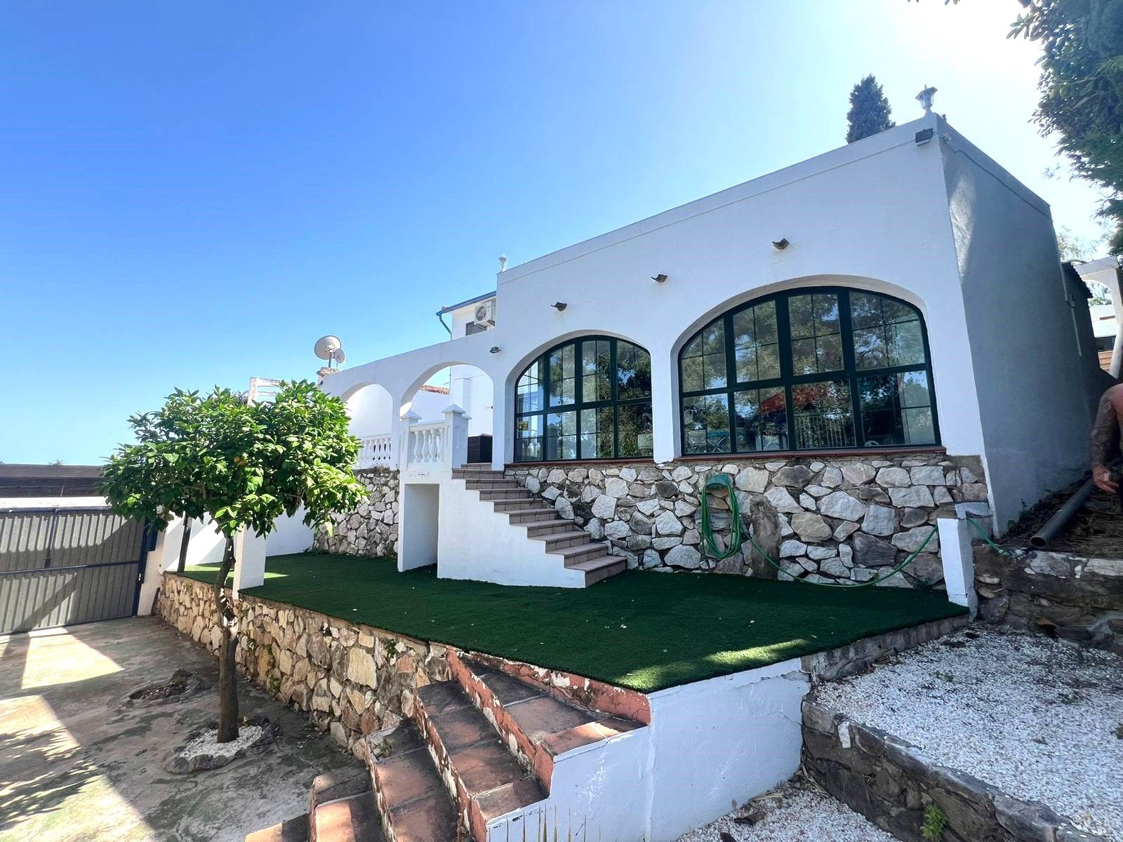 Casa de 3 Dormitorios y 3 Baños en venta en Mijas
