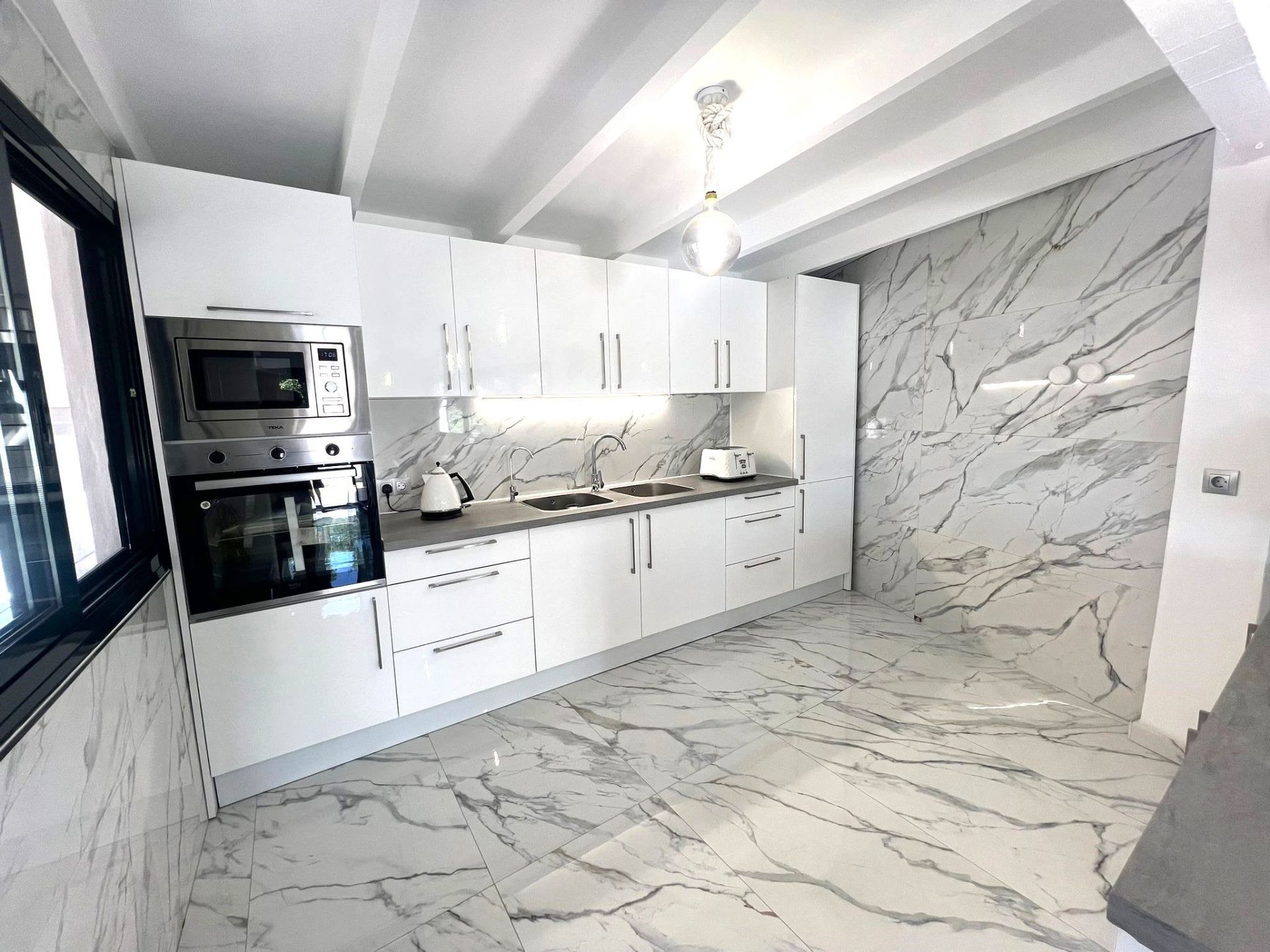 Casa de 3 Dormitorios y 3 Baños en venta en Mijas