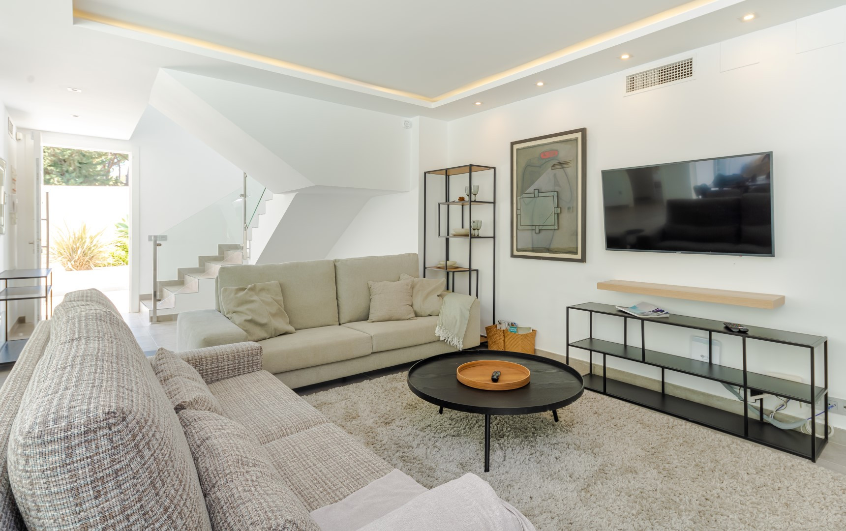 Casa de 6 Dormitorios y 6 Baños en venta en Nueva Andalucía, Marbella