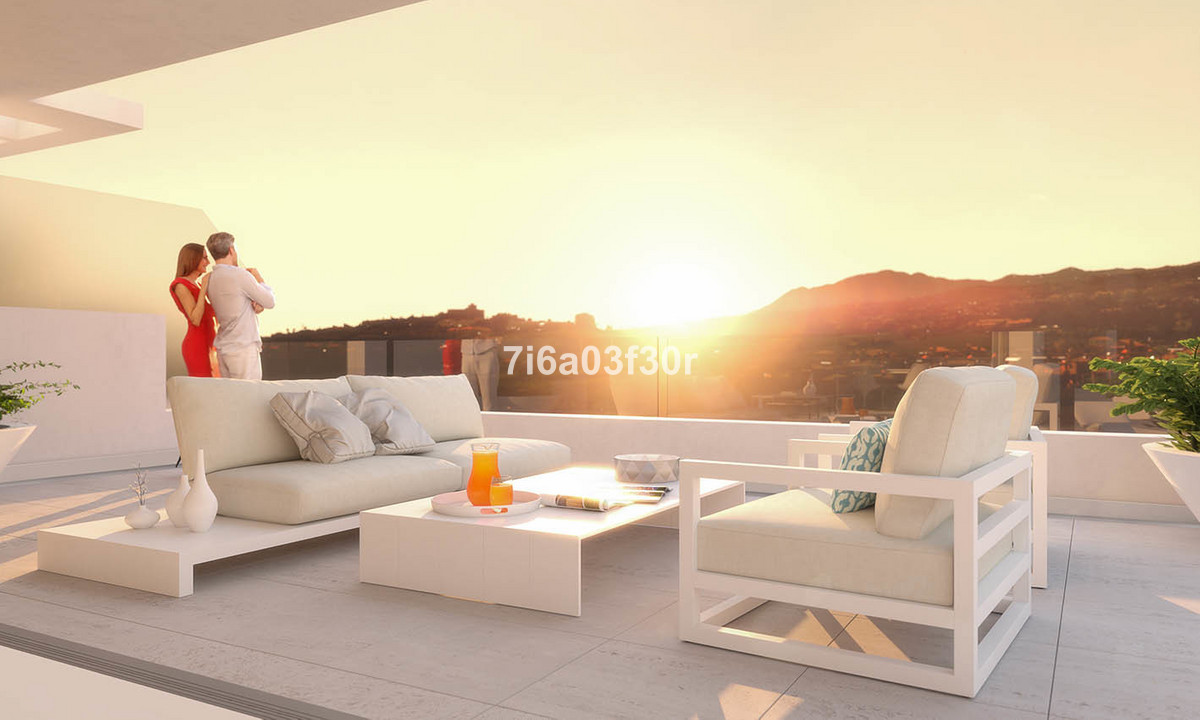 Piso de 4 Dormitorios y 3 Baños en venta en Atalaya, Estepona