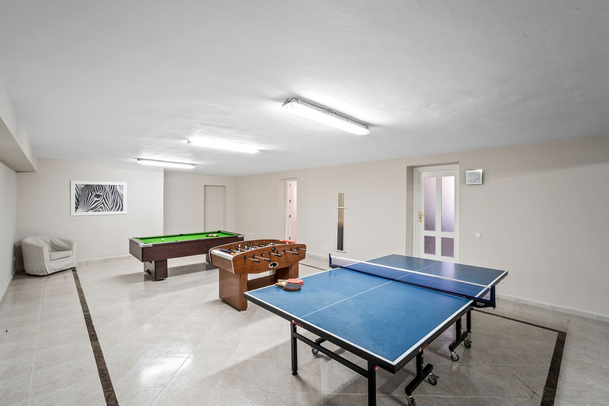 Casa de 9 Dormitorios en venta en Cancelada