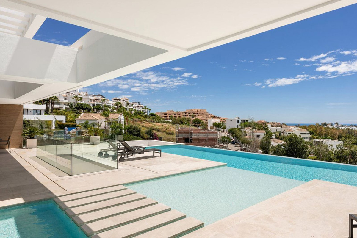 Casa de 5 Dormitorios en venta en Benahavís Pueblo