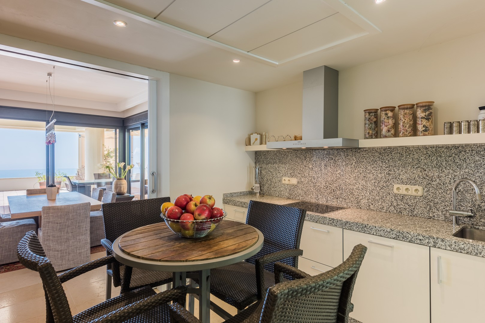 Ático de 3 Dormitorios en venta en Los Monteros, Marbella